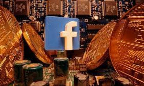 冷钱包（Cold Wallet）是一种用于存储加密货币的设备或方式，通常不直接连接到互联网，以防止黑客攻击和盗窃。冷钱包地址是指用于接收和存储加密数字资产的公钥（或地址），而私钥则用于签署交易并管理这些资产。

关于是否可以通过冷钱包地址查找到持有者的信息，这是一个复杂的问题，主要涉及到匿名性和区块链的透明性。

### 区块链的透明性

区块链是一种分布式账本技术，所有交易记录都会被公开且永久记录在区块链上。每一笔交易都可以追溯，用户的地址以及相关的交易行为都可以在区块链浏览器上查看。因此，从技术上说，确实可以通过区块链查看到一个特定的冷钱包地址的交易记录和余额。

### 匿名性与隐私

尽管区块链是透明的，但是它提供的并不是一个直接的人身识别，而是地址与地址之间的关系。冷钱包地址本身并不包含任何个人信息，因此，单纯知道一个冷钱包的地址，并不能直接查到持有者是谁。

在大多数情况下，用户信息是保护良好的，尤其是在使用一些注重隐私的加密货币时（如门罗币等）。而比特币、以太坊等虽然可以追踪交易历史，但并不提供持有者的个人身份信息。

### 关联分析

在某些情况下，尤其是当一个冷钱包地址与用户的其他身份（比如交易所账户、社交媒体等）挂钩时，可能就能通过分析交易记录来推测该地址的持有者。比如，如果一个用户将比特币从冷钱包提取到交易所，那么交易所可能需要用户的身份验证，从而将钱包地址与用户的身份关联起来。

### 反向查询

一些区块链分析公司和工具能够对区块链进行深度分析，借助数据挖掘的技术，识别出不同钱包之间的关系。例如，它们可能会使用以下方法：

- 交易模式分析：某些地址之间有着频繁的交互，可能属于同一个持有者。
- 社交媒体调查：在社交平台上，用户可能透露了一些关于他们持有的数字资产的信息。
- 社区和论坛：加密货币的爱好者常常在不同的平台上讨论和分享信息，这可能为分析提供线索。

### 突破匿名性的案例

有一些案例显示出，通过区块链分析工具和其他数据源，执法机构甚至私人公司能够追踪到某些犯罪活动的资产。例如，针对洗钱、诈骗或者黑客攻击的调查可能会通过分析交易流向最终找出犯罪分子。

### 结论

因此，简单地说，知道一个冷钱包地址并不能直接查到持有者的身份，但通过各种方法和分析手段，有可能进一步推测出持有者的信息。安全和隐私是加密货币设计的核心原则之一，而用户在使用冷钱包时，也应该时刻保持警惕，保护好自己的个人信息和资产。 

### 建议

如果你正在考虑使用冷钱包来保存你的加密资产，或者对加密货币领域有更深的兴趣，了解相关隐私保护措施以及区块链的工作原理会是相当必要的。确保对你的私钥和助记词进行安全存储，防止潜在的资产丢失。

### 常见问题解答

冷钱包与热钱包的区别是什么？
冷钱包通常不连接互联网，而热钱包则是在线的，便于交易。但冷钱包更加安全，适合长期存储。

使用冷钱包有什么优势？
冷钱包能够有效防止黑客攻击，保护资产的安全，尤其适合大量资金的长期存储。

如何选择冷钱包？
选择冷钱包时，应考虑其安全性、用户评价及对不同加密货币的支持程度。

冷钱包的常见形式有哪些？
冷钱包可以是硬件设备、纸钱包，甚至是一些离线计算机系统。

希望以上信息能帮助你更好地理解冷钱包和相关的隐私安全问题。